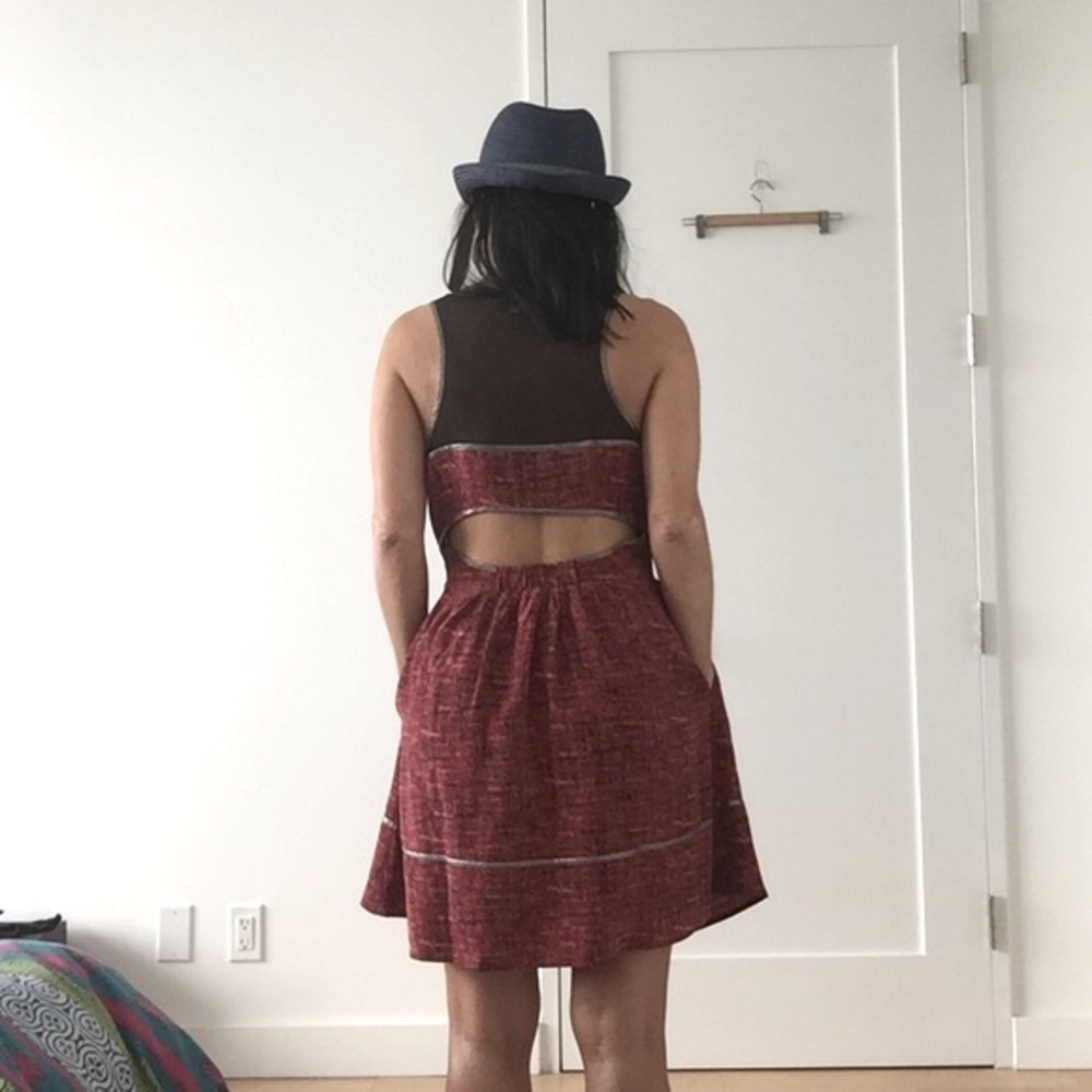 Madison Marcus Red Black Silk Dress With Cutout Back Size S